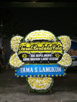 Papan Bunga Duka di Mantasi